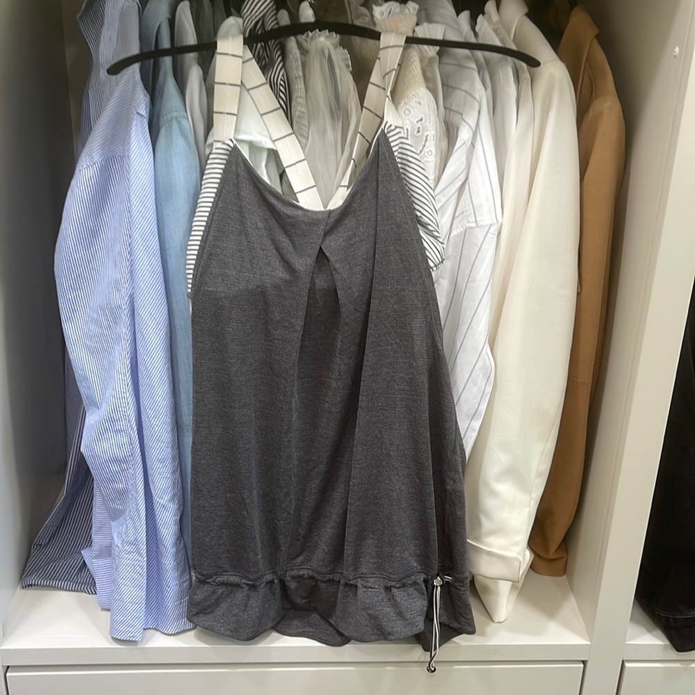 Lululemon workout top with bra